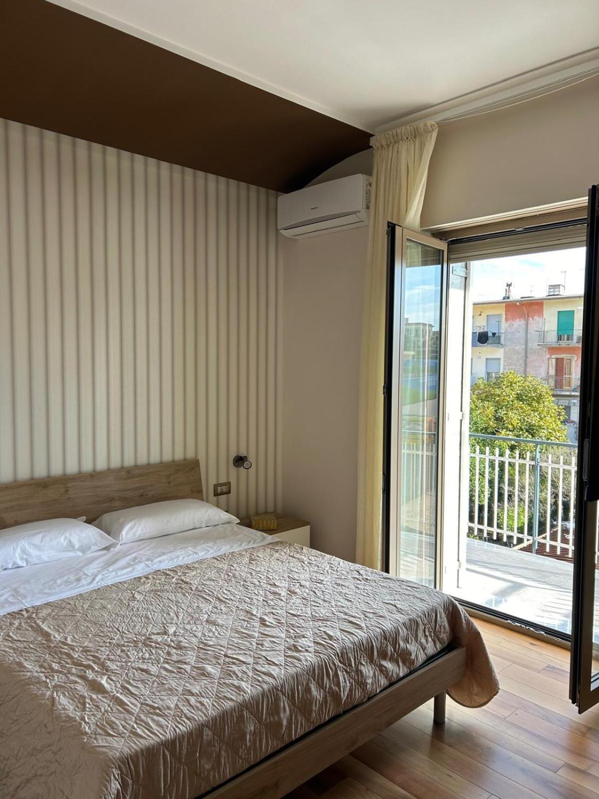 B&B Serangi - Il Piacere Di Sentirsi A Casa Cercola Bagian luar foto