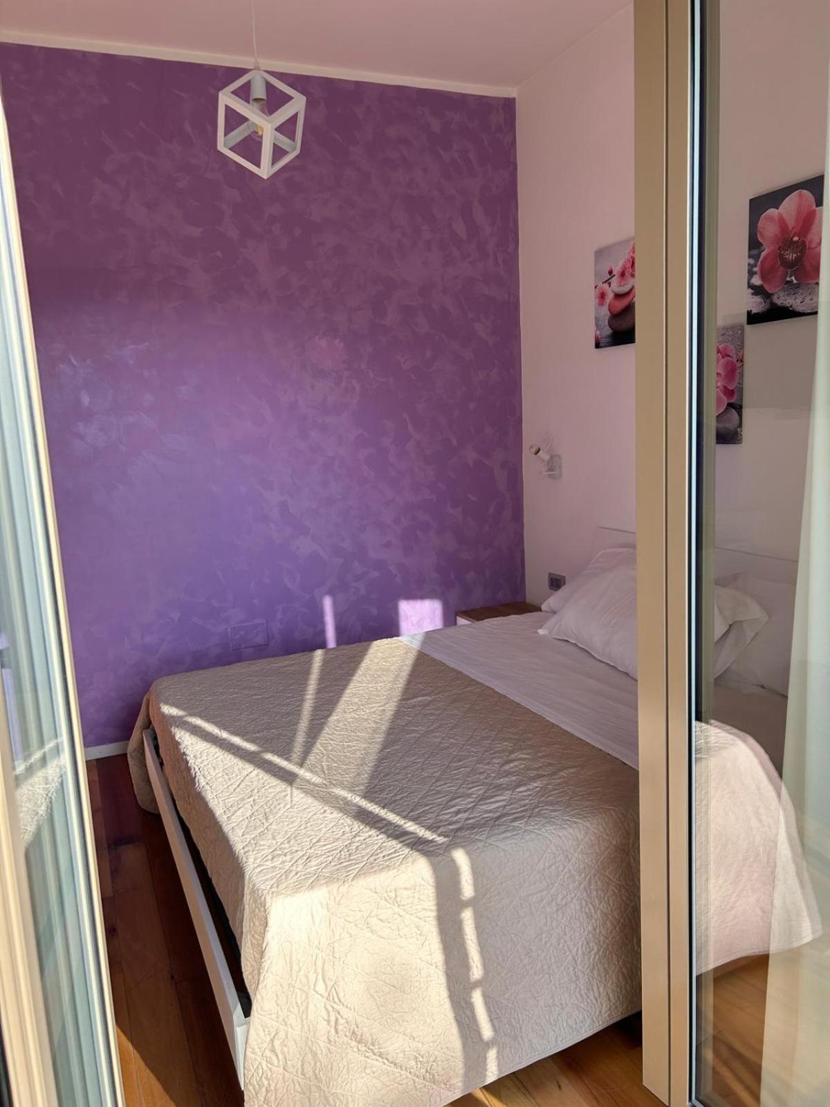 B&B Serangi - Il Piacere Di Sentirsi A Casa Cercola Bagian luar foto