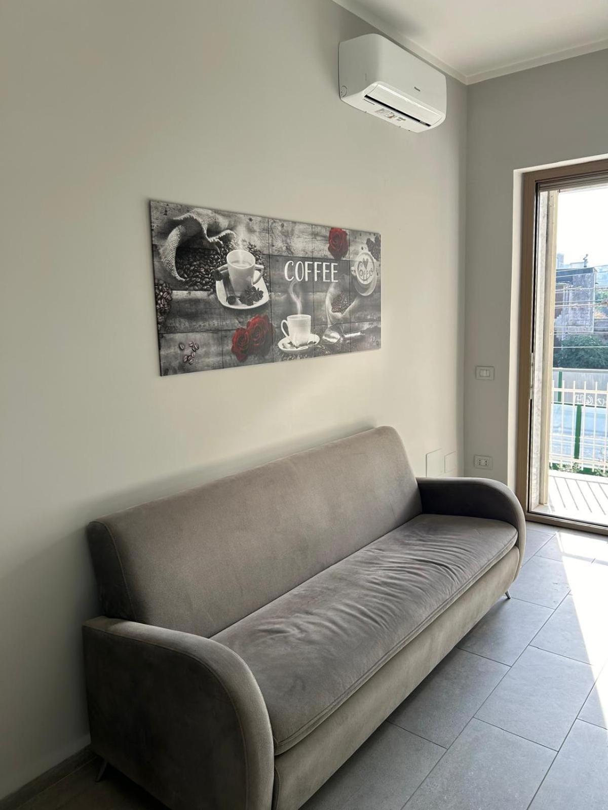 B&B Serangi - Il Piacere Di Sentirsi A Casa Cercola Bagian luar foto