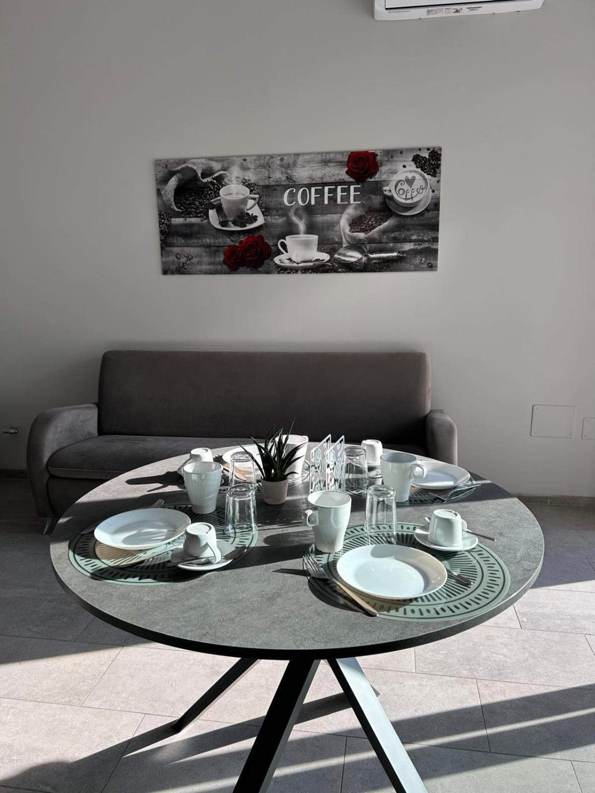 B&B Serangi - Il Piacere Di Sentirsi A Casa Cercola Bagian luar foto