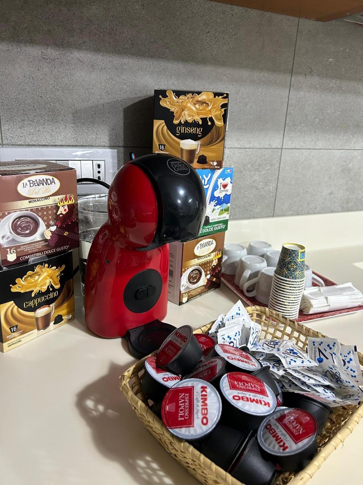 B&B Serangi - Il Piacere Di Sentirsi A Casa Cercola Bagian luar foto
