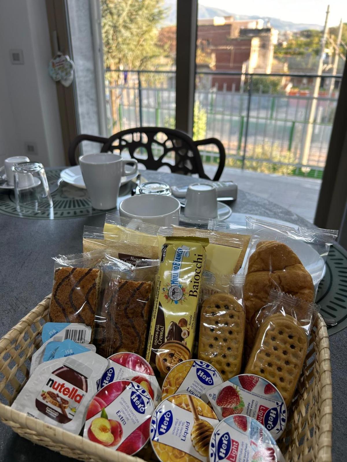 B&B Serangi - Il Piacere Di Sentirsi A Casa Cercola Bagian luar foto